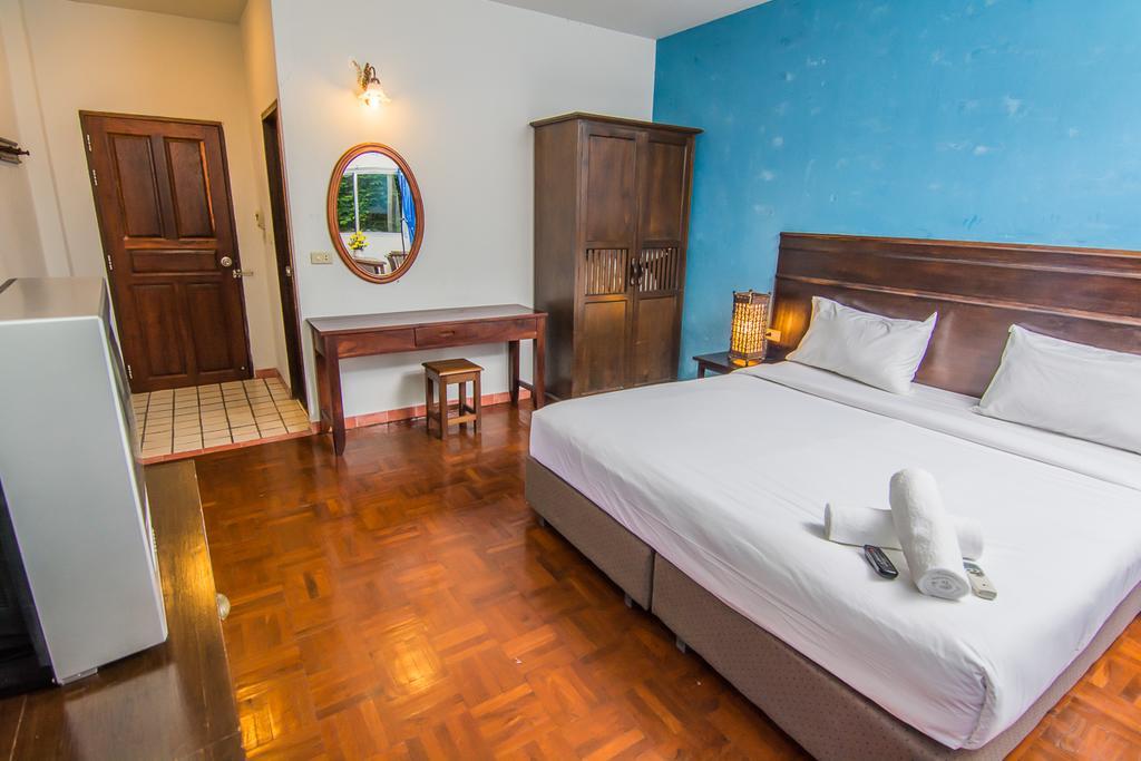 Sutus Court 2 Hotel Pattaya Ngoại thất bức ảnh
