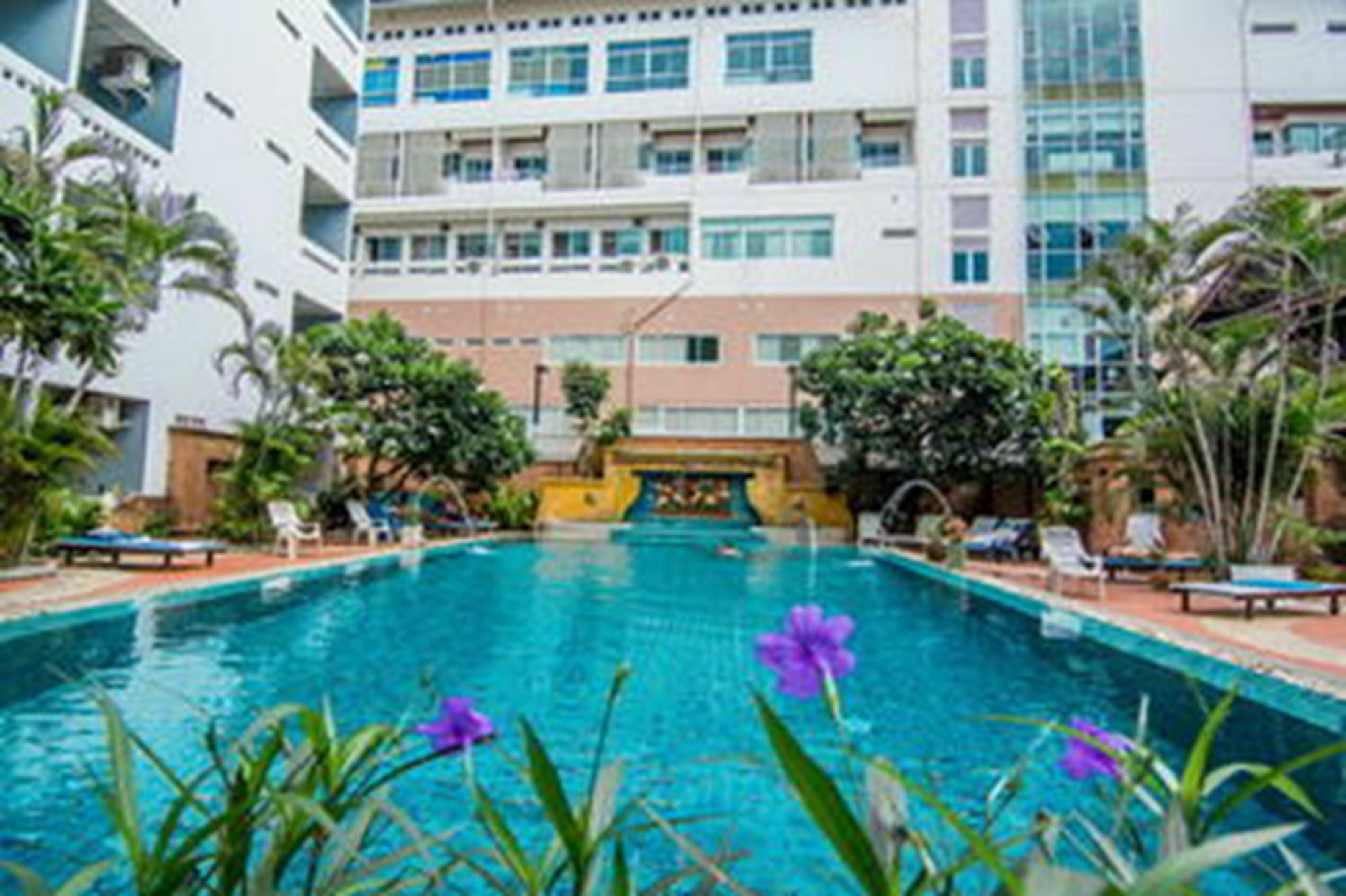 Sutus Court 2 Hotel Pattaya Ngoại thất bức ảnh