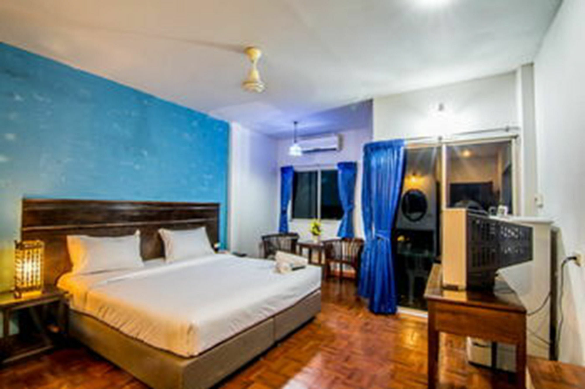 Sutus Court 2 Hotel Pattaya Ngoại thất bức ảnh