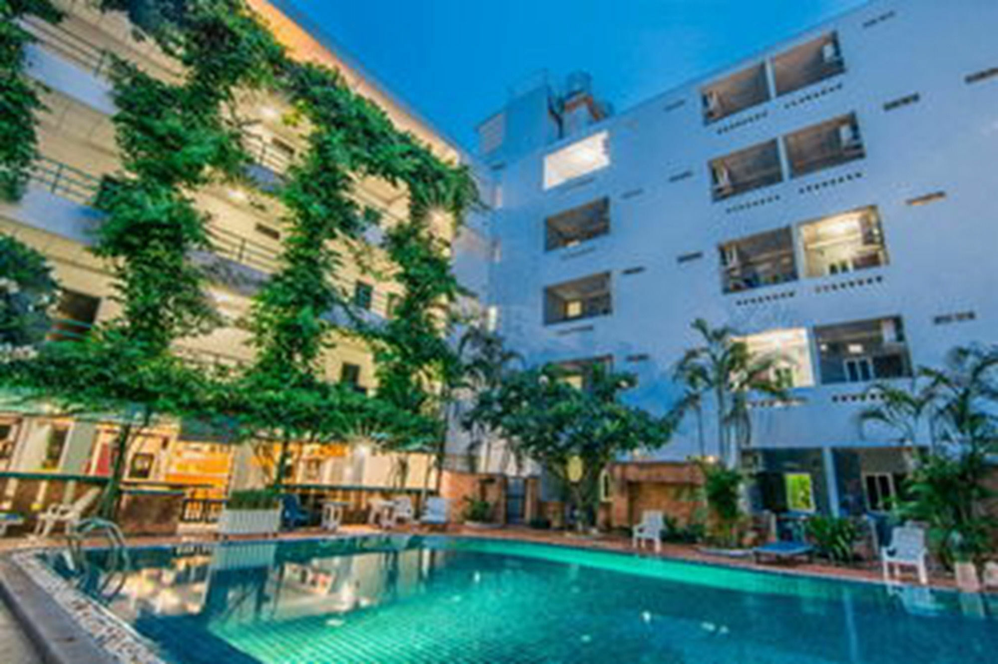 Sutus Court 2 Hotel Pattaya Ngoại thất bức ảnh