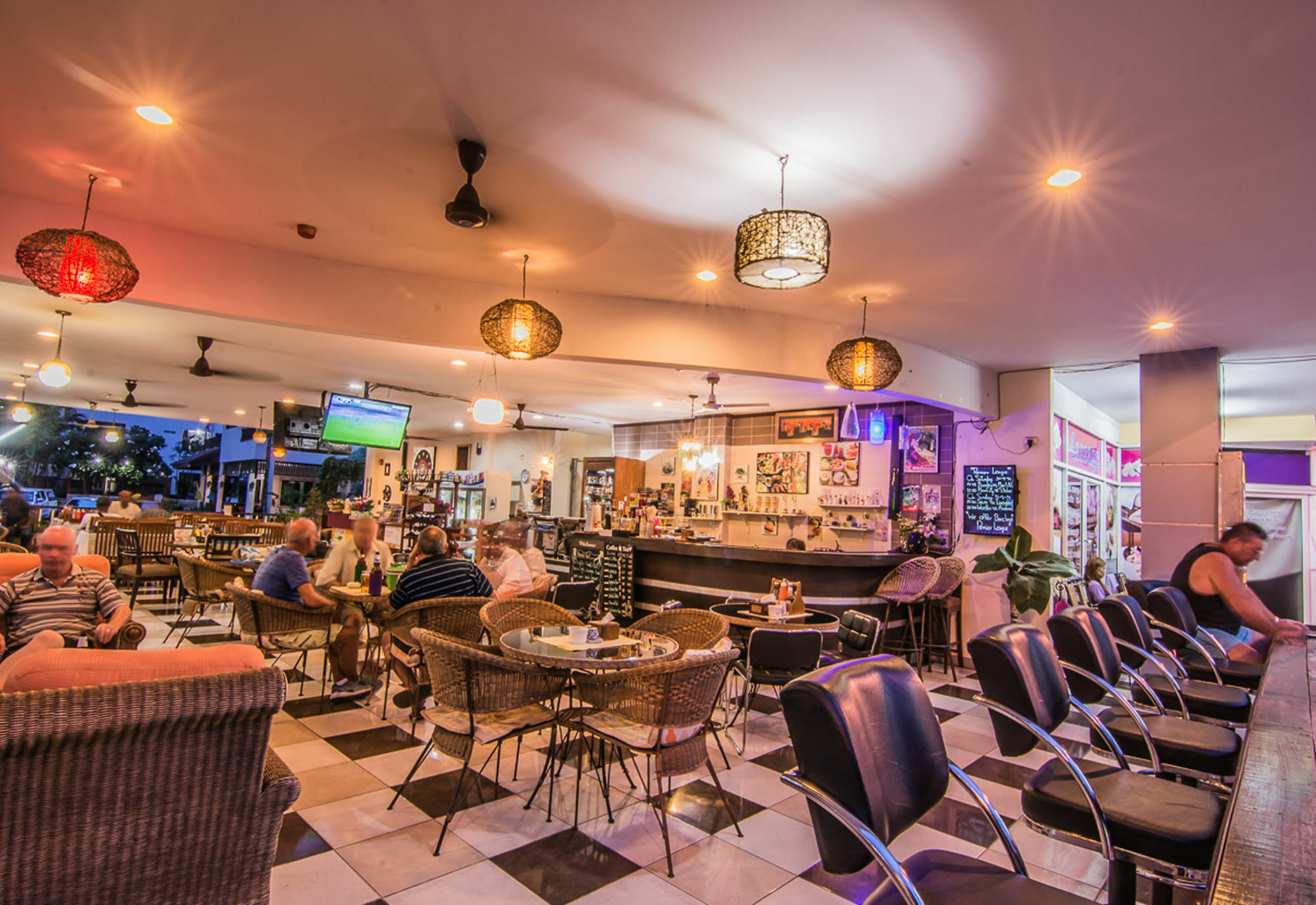 Sutus Court 2 Hotel Pattaya Ngoại thất bức ảnh