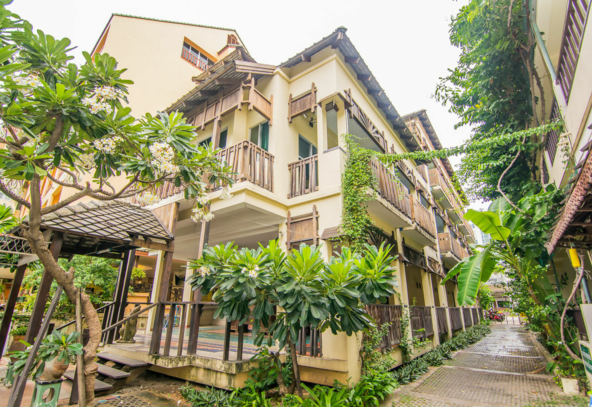 Sutus Court 2 Hotel Pattaya Ngoại thất bức ảnh