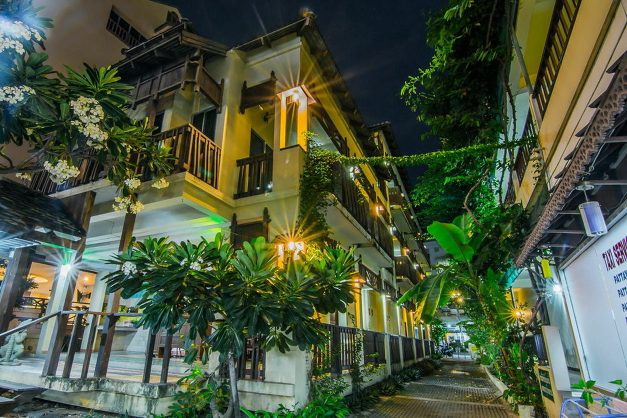 Sutus Court 2 Hotel Pattaya Ngoại thất bức ảnh